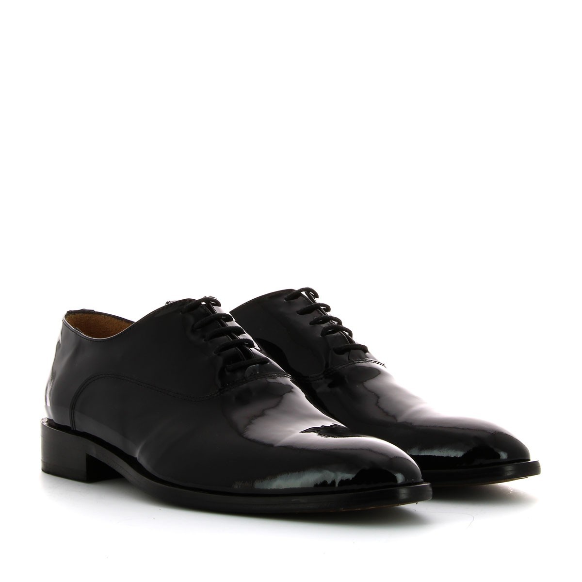https://brunobernardo.pt/11523-large_default/chaussures-vernis-noir-homme-bruber.jpg